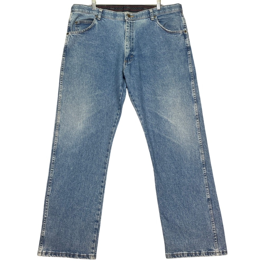 Wrangler‎ Mens Jeans 40x30 Straight Leg Comfort Stretch Waistband Medium Wash